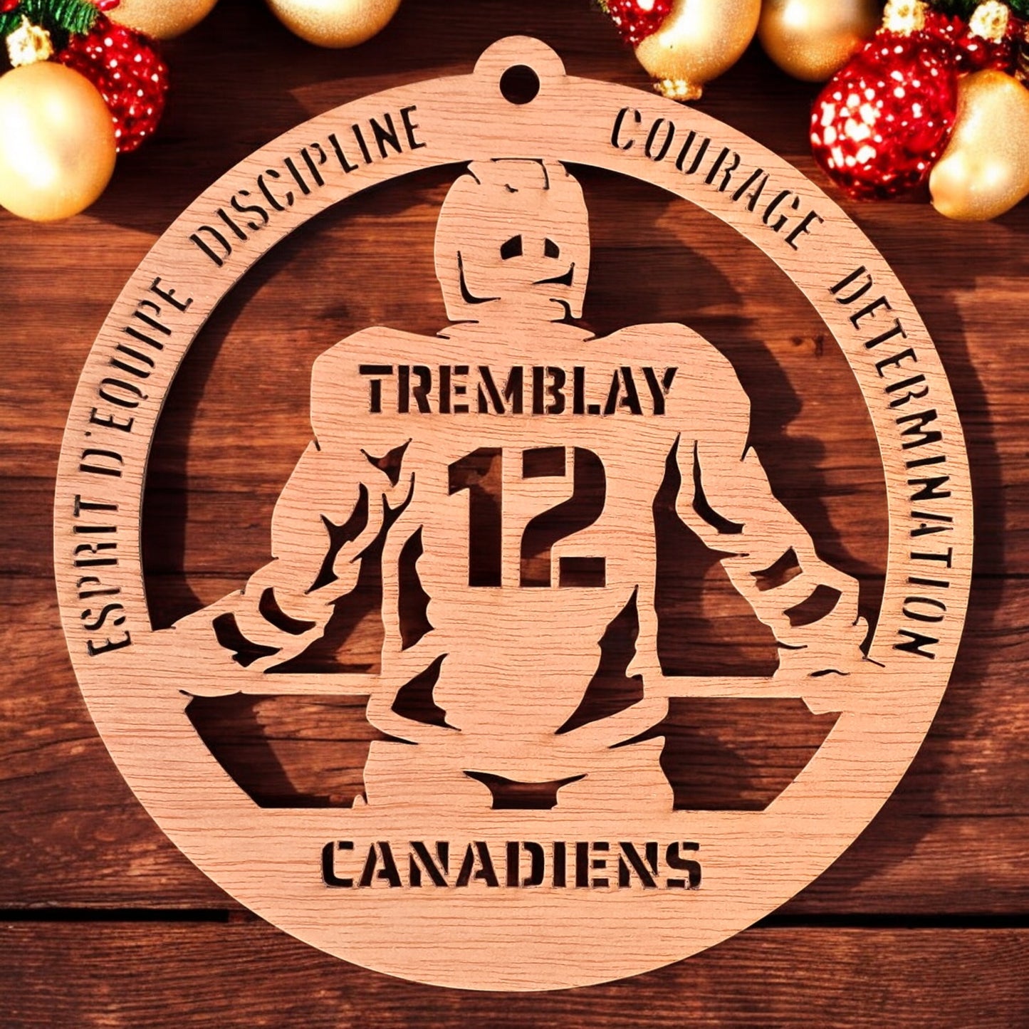 Ornement de joueur de hockey en bois personnalisé – version Garçon